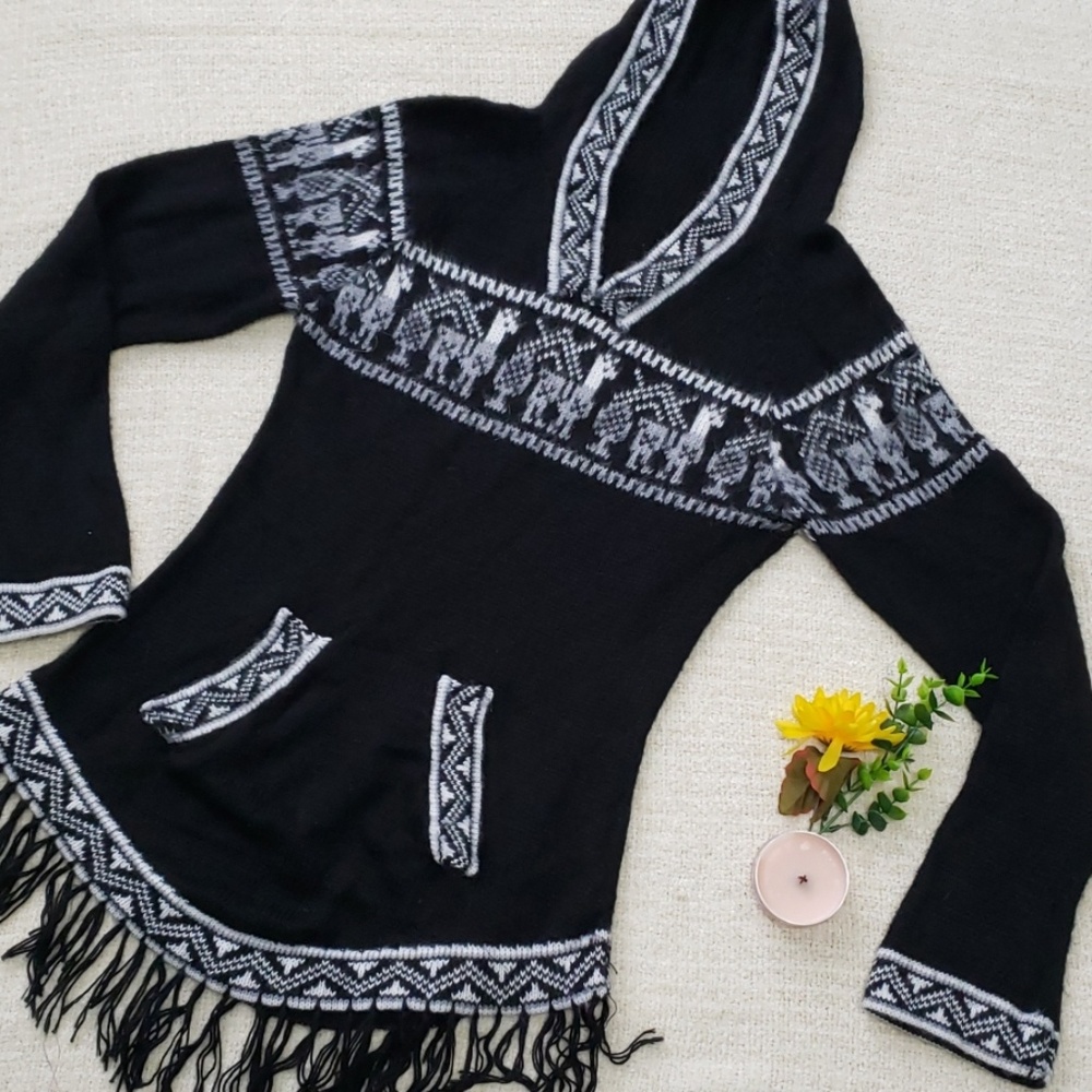 Alpaca hooded sweater